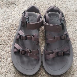 Teva hiking universal strap sandals